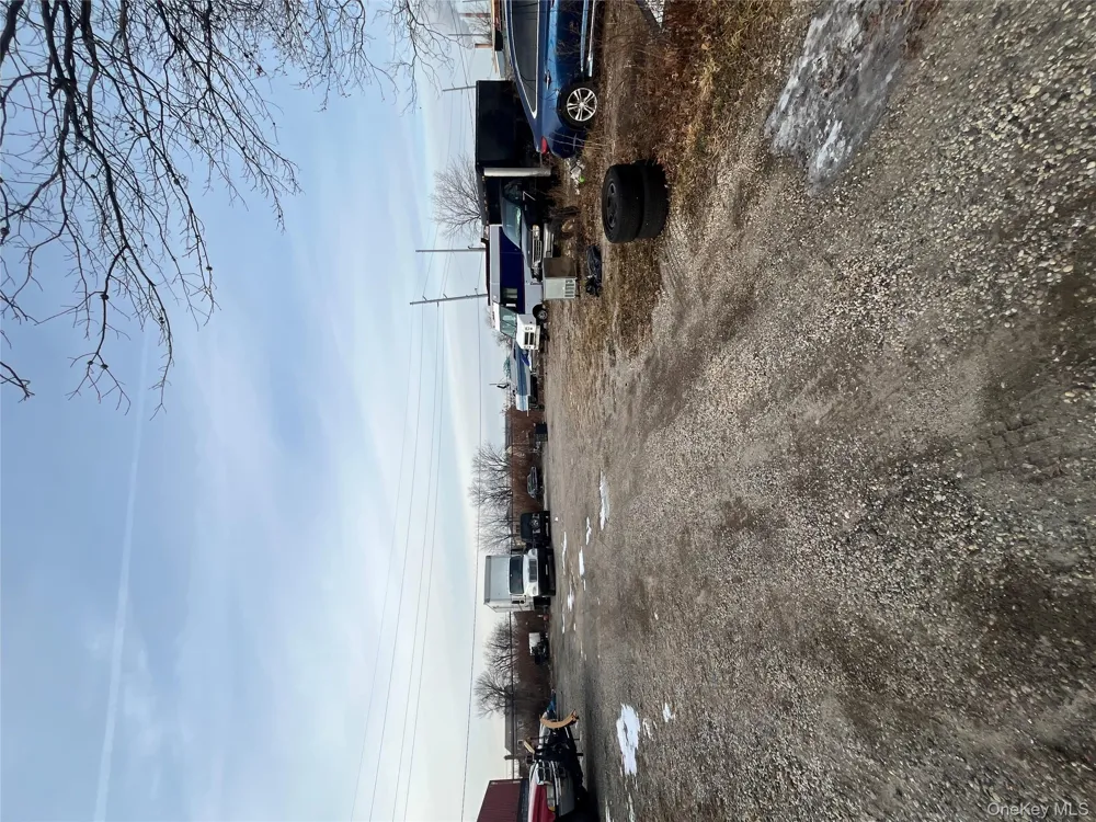 4186-4200 Industrial Place Island Park, NY 11558