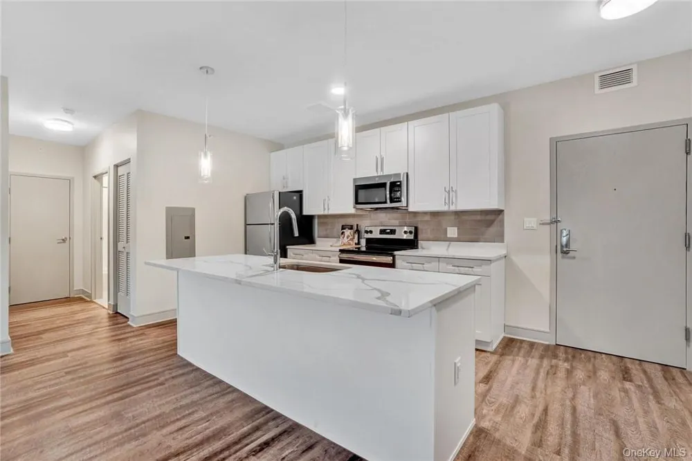 92 Blauvelt Way - The Sheldon #502 Suffern, NY 10901