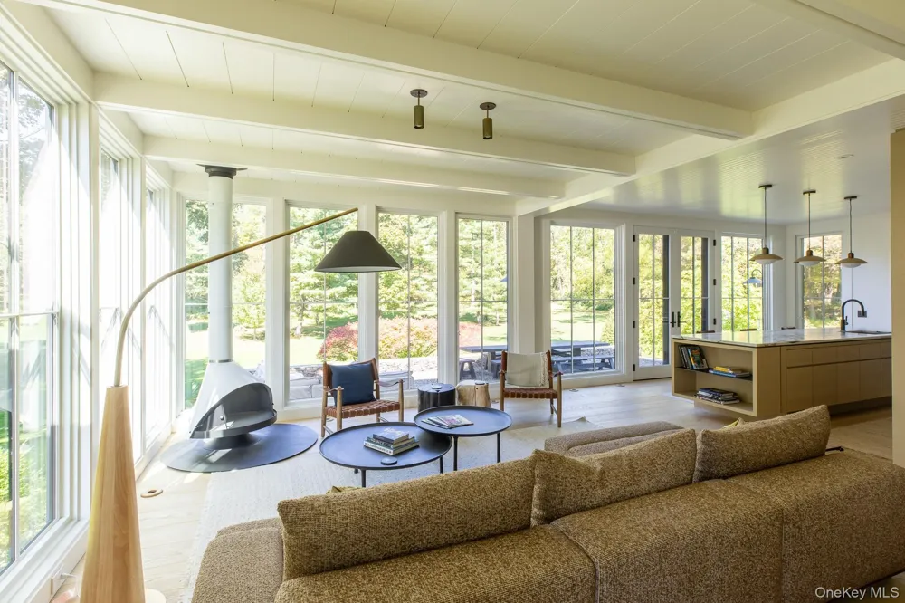 4-6 Old Primrose Hill Road Rhinebeck, NY 12572