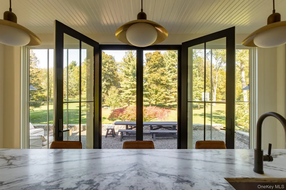 4-6 Old Primrose Hill Road Rhinebeck, NY 12572