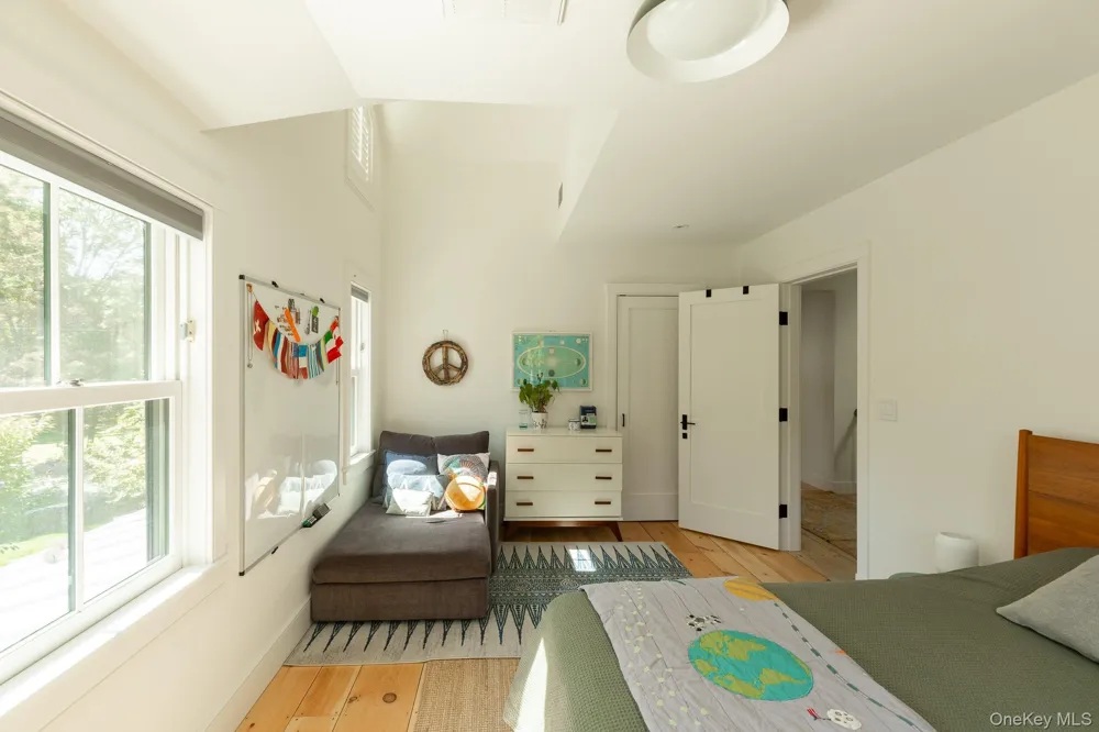 4-6 Old Primrose Hill Road Rhinebeck, NY 12572
