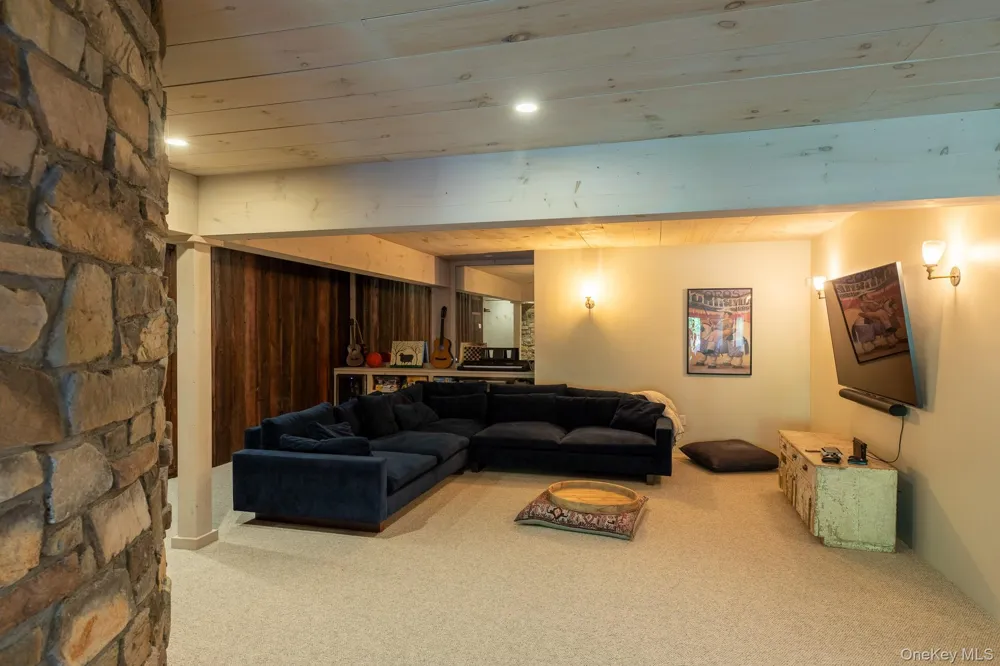 4-6 Old Primrose Hill Road Rhinebeck, NY 12572