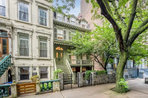 17 East 128th Street