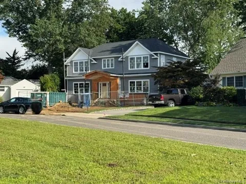 9 Van Sise Court