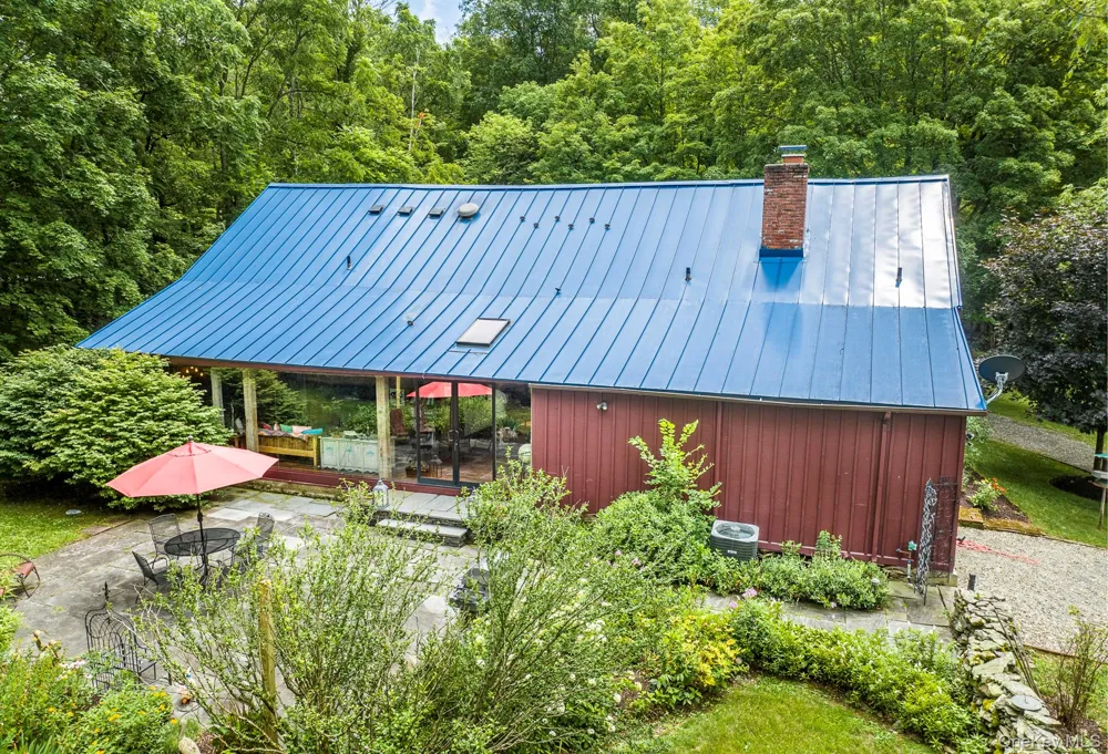101 Drake Road Pleasant Valley, NY 12569