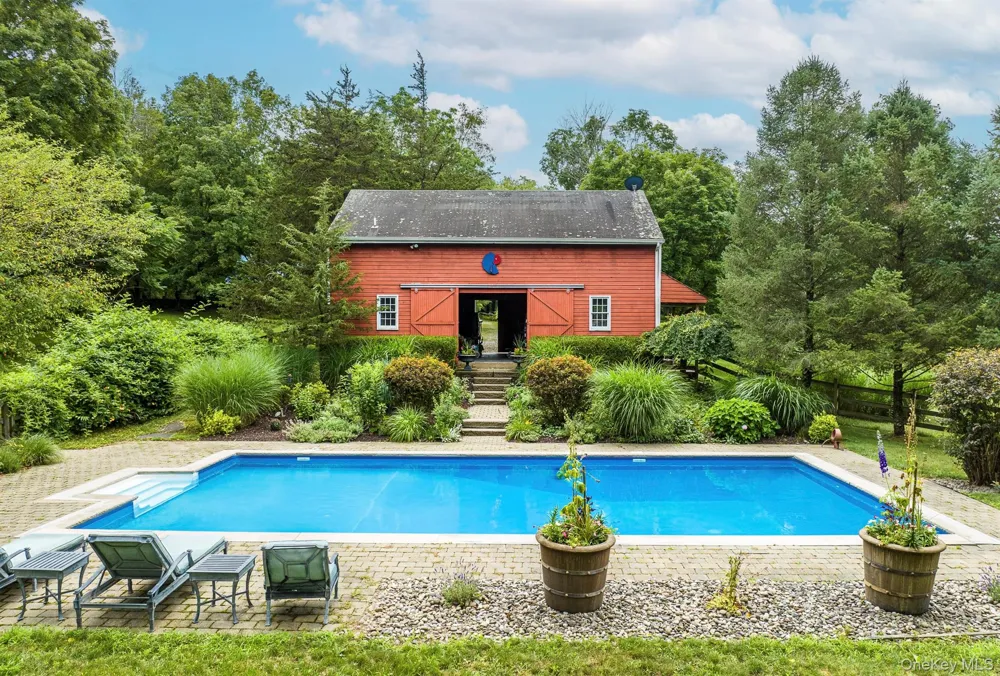 101 Drake Road Pleasant Valley, NY 12569