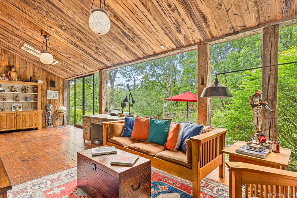 101 Drake Road Pleasant Valley, NY 12569