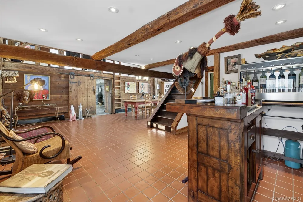 101 Drake Road Pleasant Valley, NY 12569