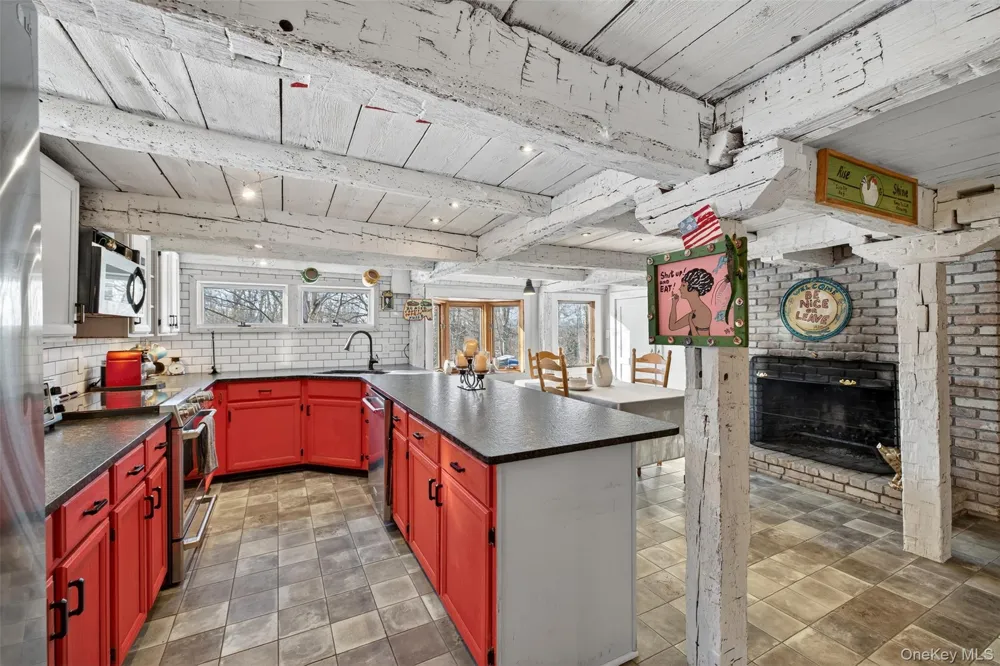 101 Drake Road Pleasant Valley, NY 12569