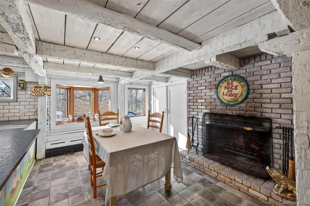 101 Drake Road Pleasant Valley, NY 12569