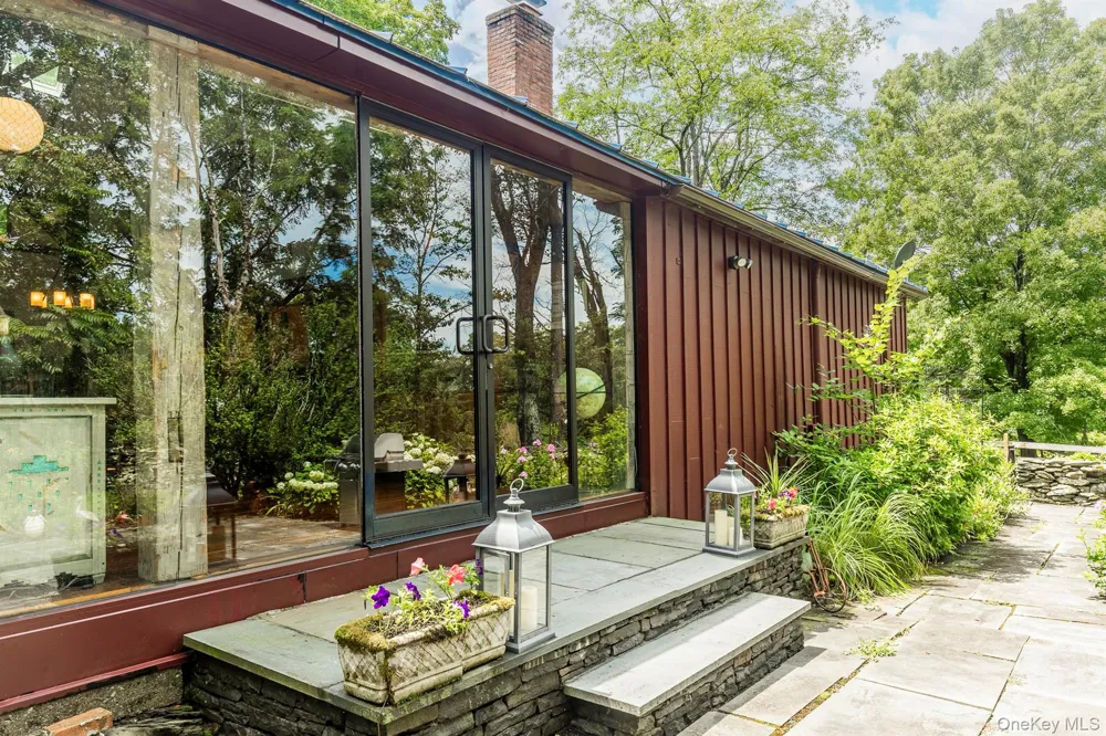 101 Drake Road Pleasant Valley, NY 12569
