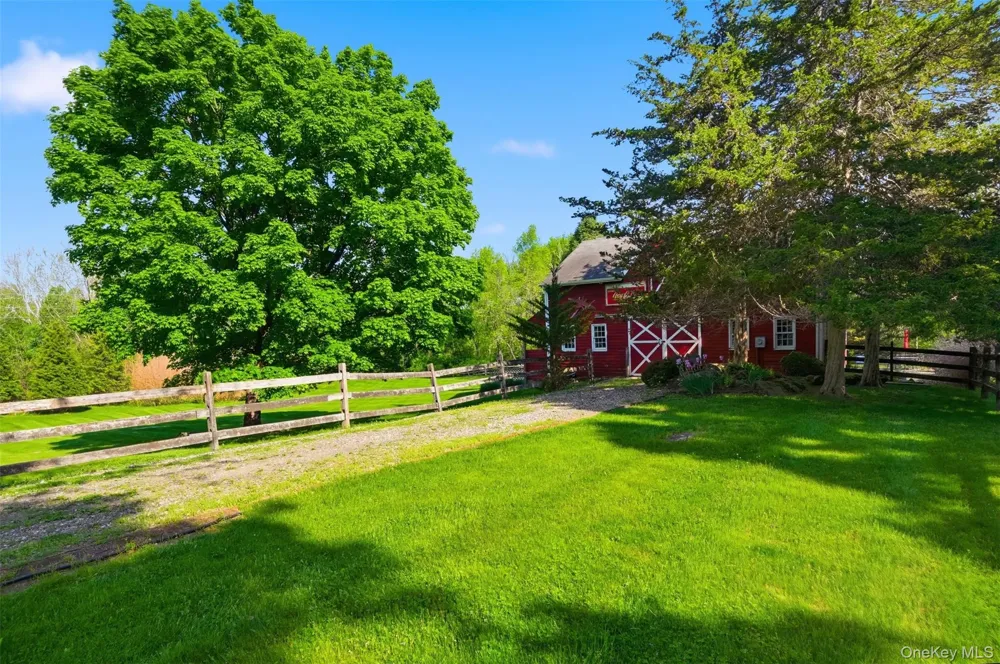 101 Drake Road Pleasant Valley, NY 12569