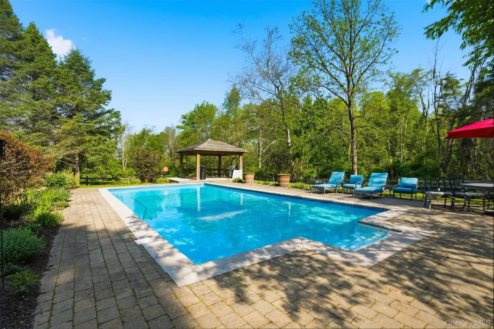 101 Drake Road Pleasant Valley, NY 12569