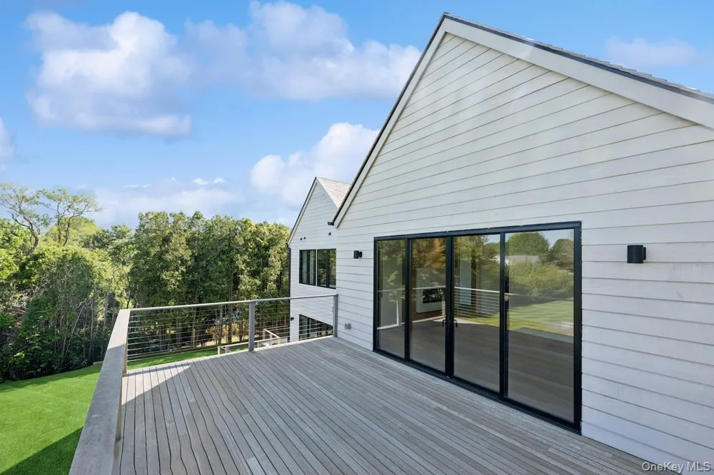 50 Tuckahoe Lane Southampton, NY 11968