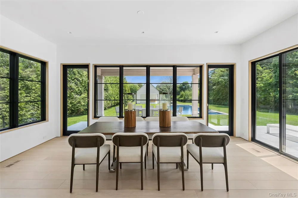 50 Tuckahoe Lane Southampton, NY 11968