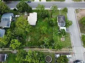 W Broad Street Freeport, TX 77541