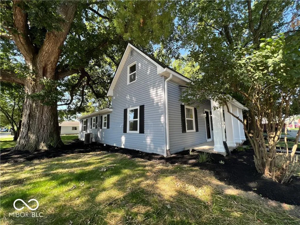 307 E Wall Street Advance, IN 46102