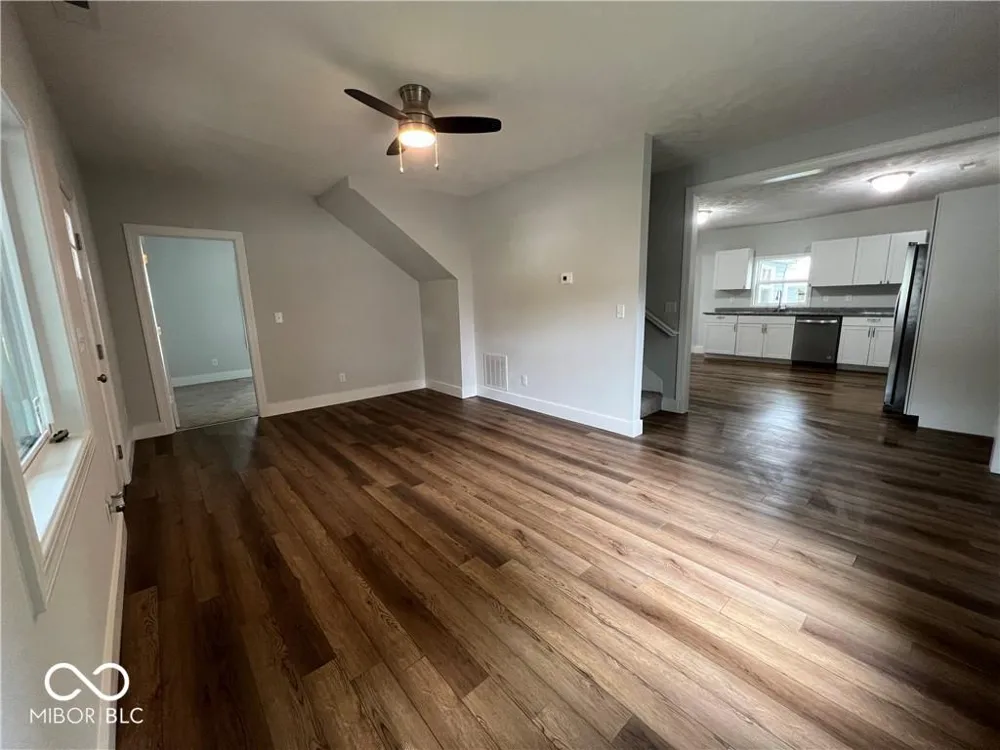 307 E Wall Street Advance, IN 46102