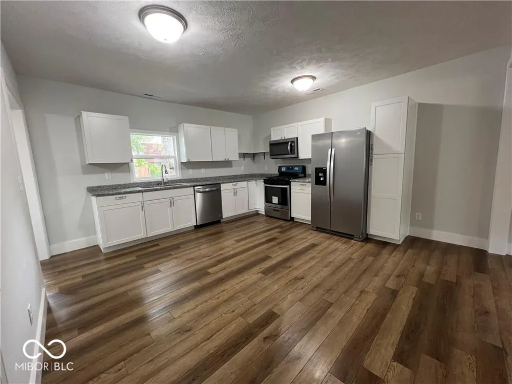307 E Wall Street Advance, IN 46102