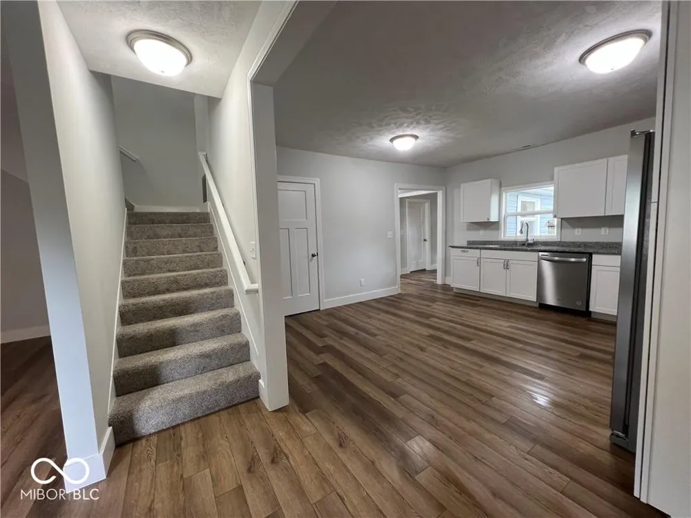307 E Wall Street Advance, IN 46102