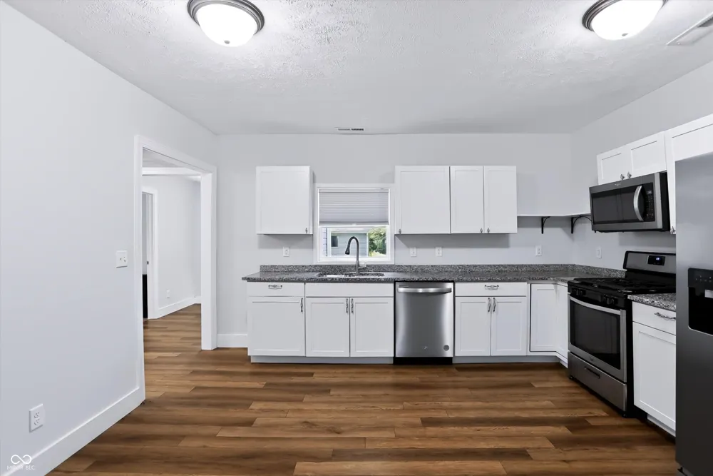 307 E Wall Street Advance, IN 46102
