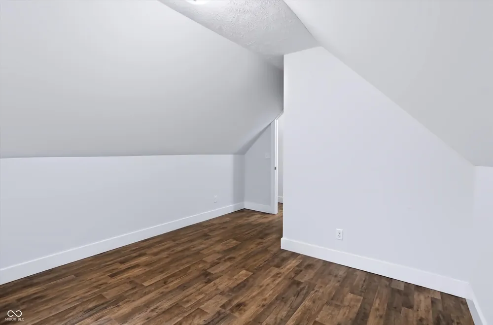 307 E Wall Street Advance, IN 46102