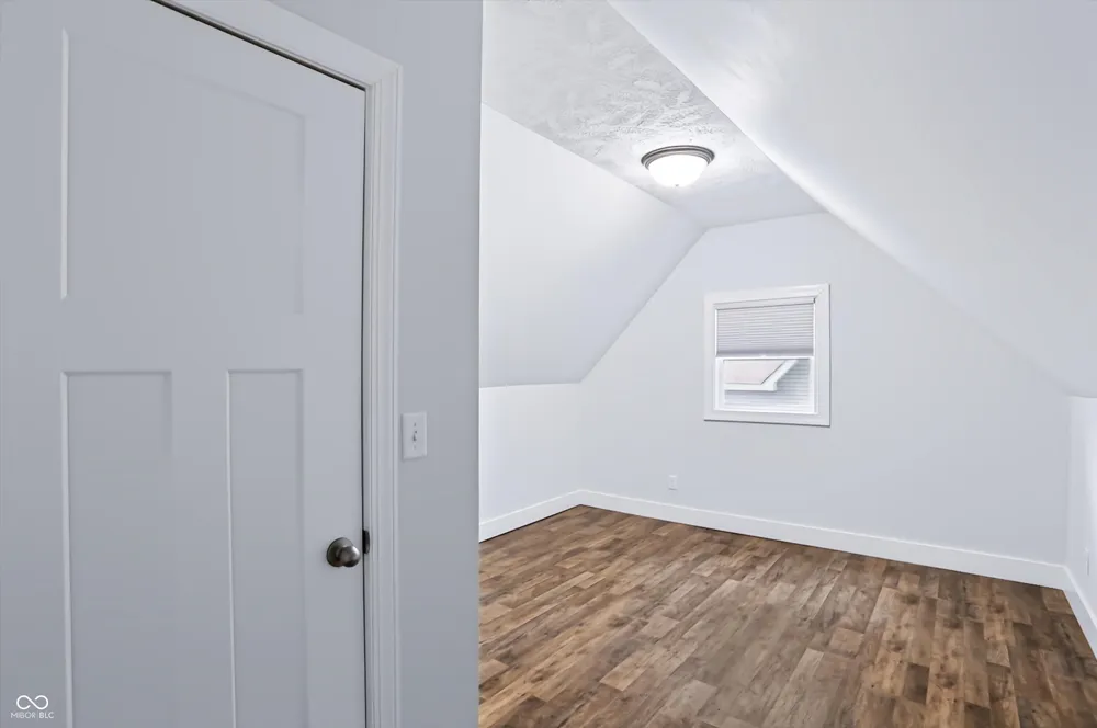 307 E Wall Street Advance, IN 46102