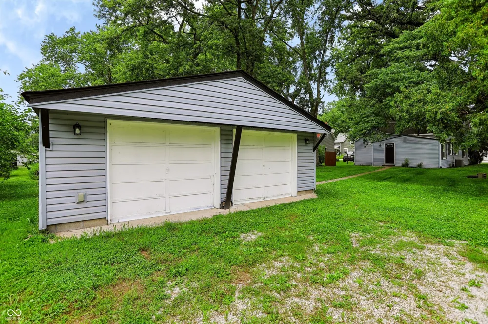 307 E Wall Street Advance, IN 46102