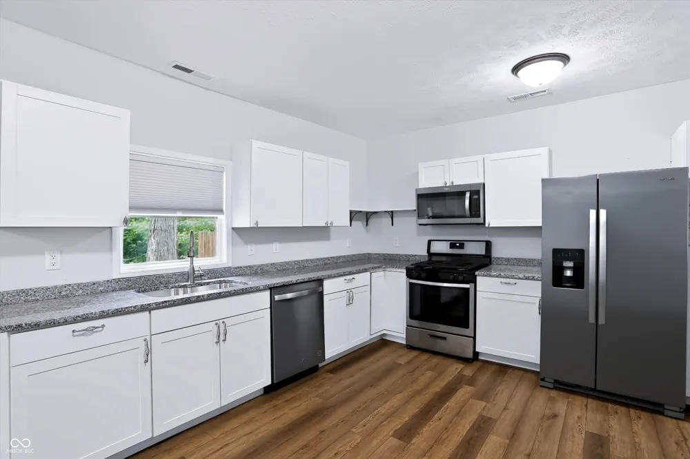307 E Wall Street Advance, IN 46102