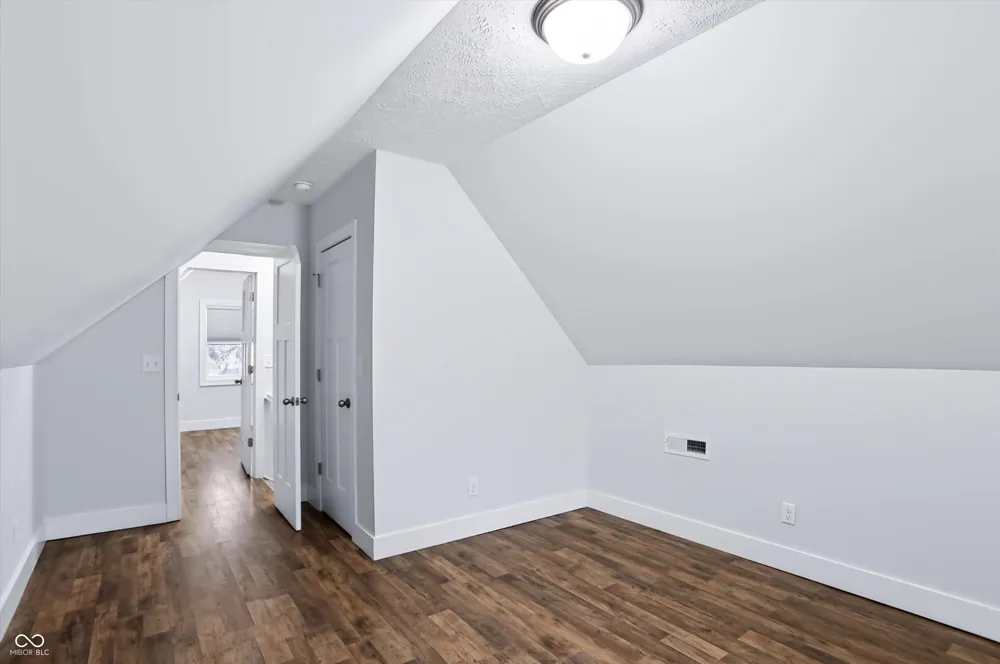 307 E Wall Street Advance, IN 46102