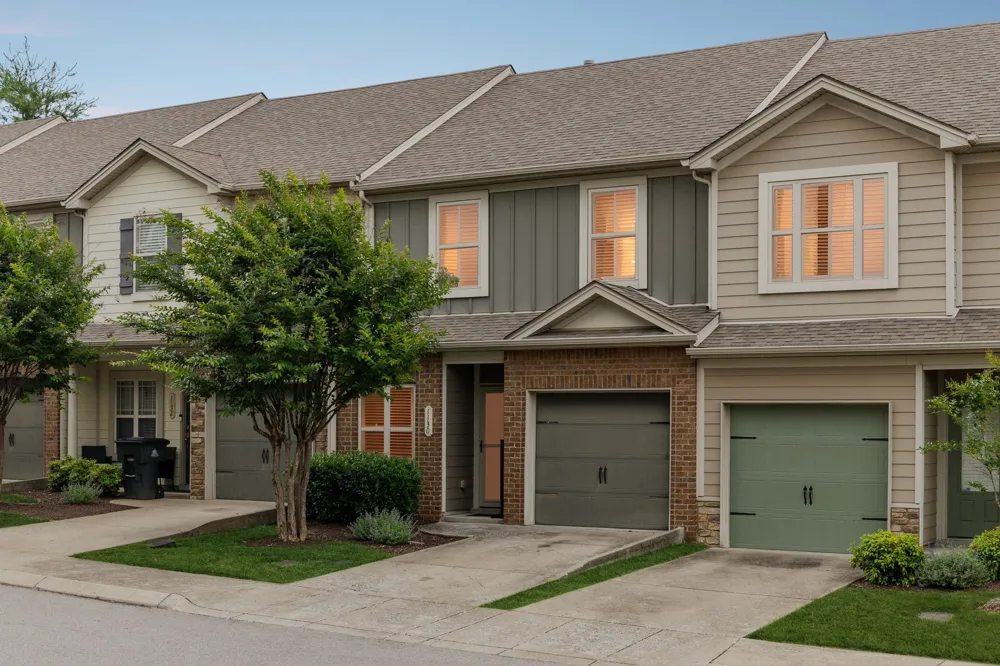 1130 Woodbury Falls Ct