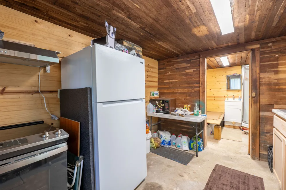 3795 Wayland Springs Rd Iron City, TN 38463