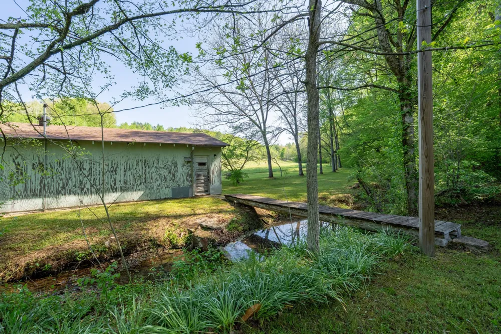 3795 Wayland Springs Rd Iron City, TN 38463
