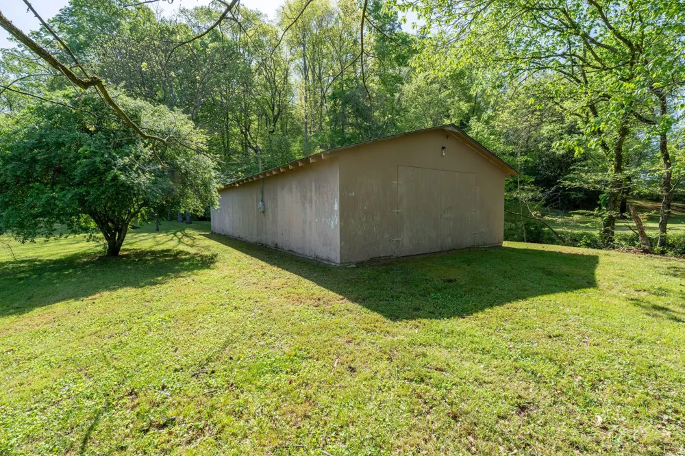 3795 Wayland Springs Rd Iron City, TN 38463