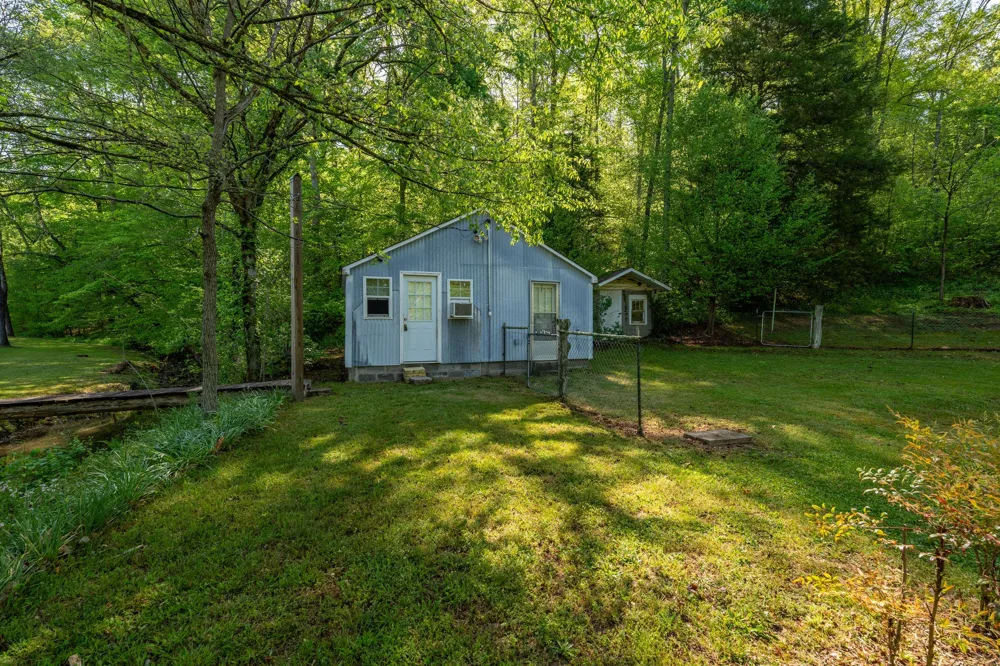 3795 Wayland Springs Rd Iron City, TN 38463