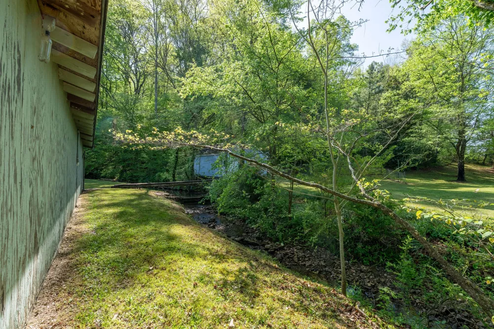 3795 Wayland Springs Rd Iron City, TN 38463