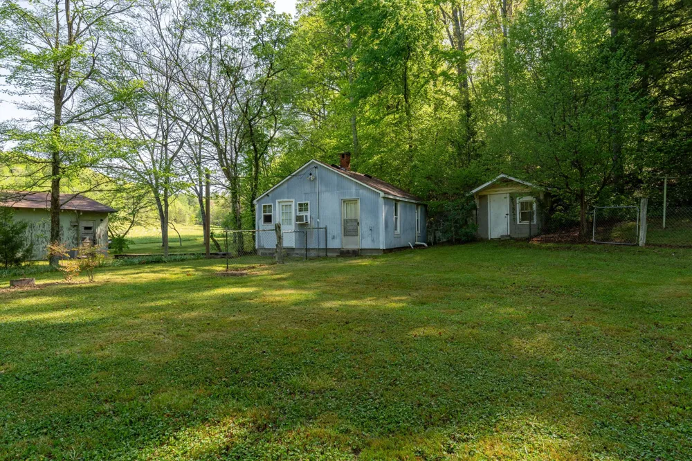 3795 Wayland Springs Rd Iron City, TN 38463
