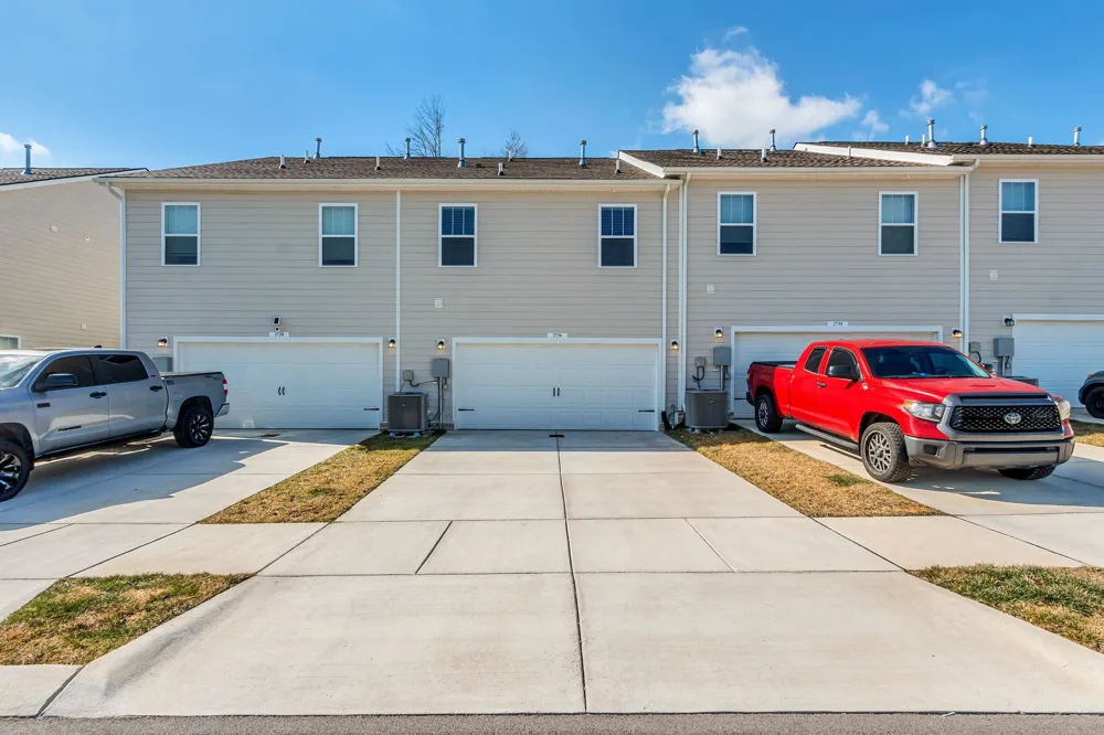 2736 Fordham St Columbia, TN 38401