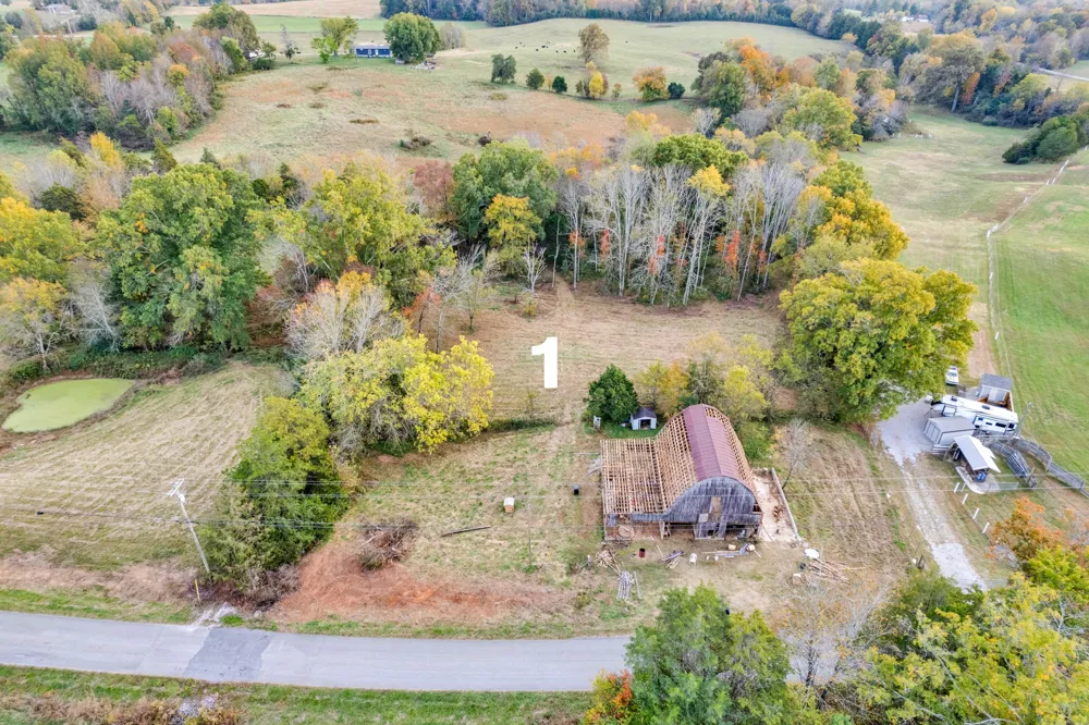 4200 Will Thompson Rd Walling, TN 38587