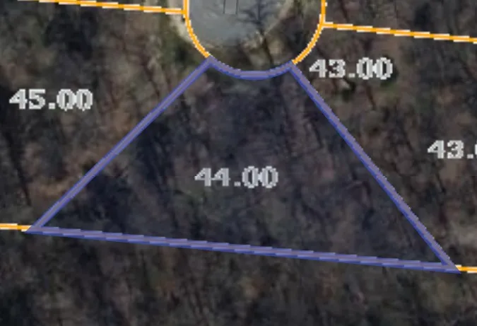 2450 Whispering Oaks Ln Cookeville, TN 38501