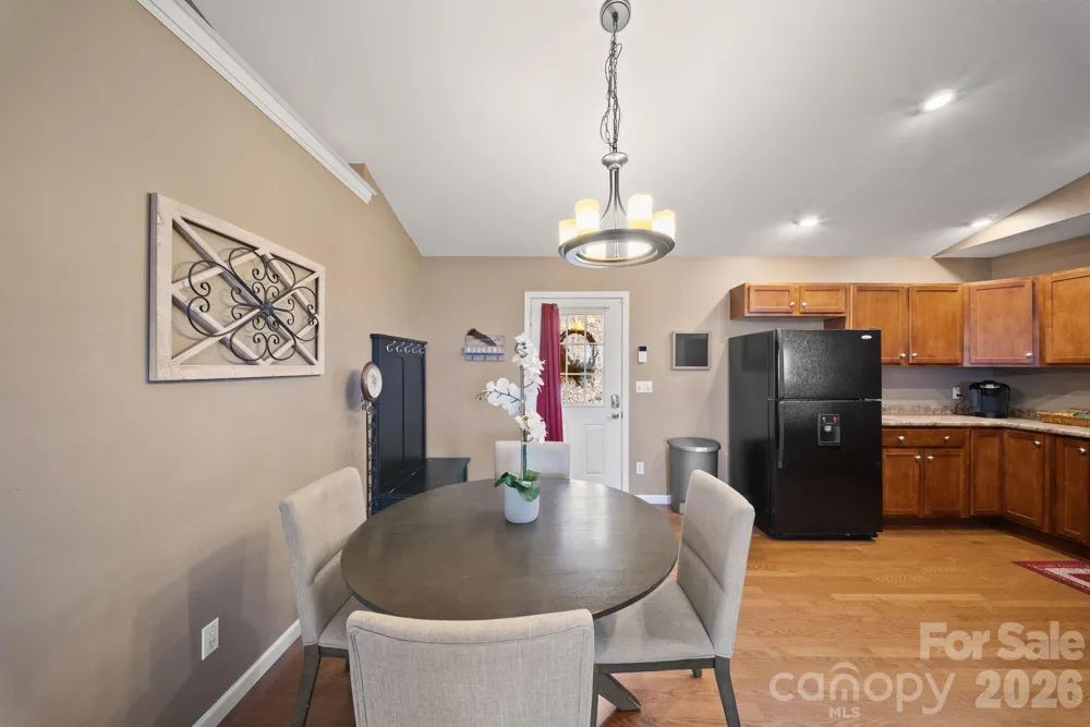 76 Hershel Lane Swannanoa, NC 28778