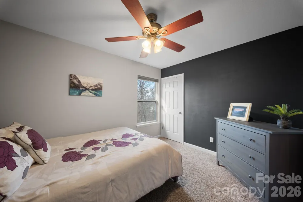 76 Hershel Lane Swannanoa, NC 28778