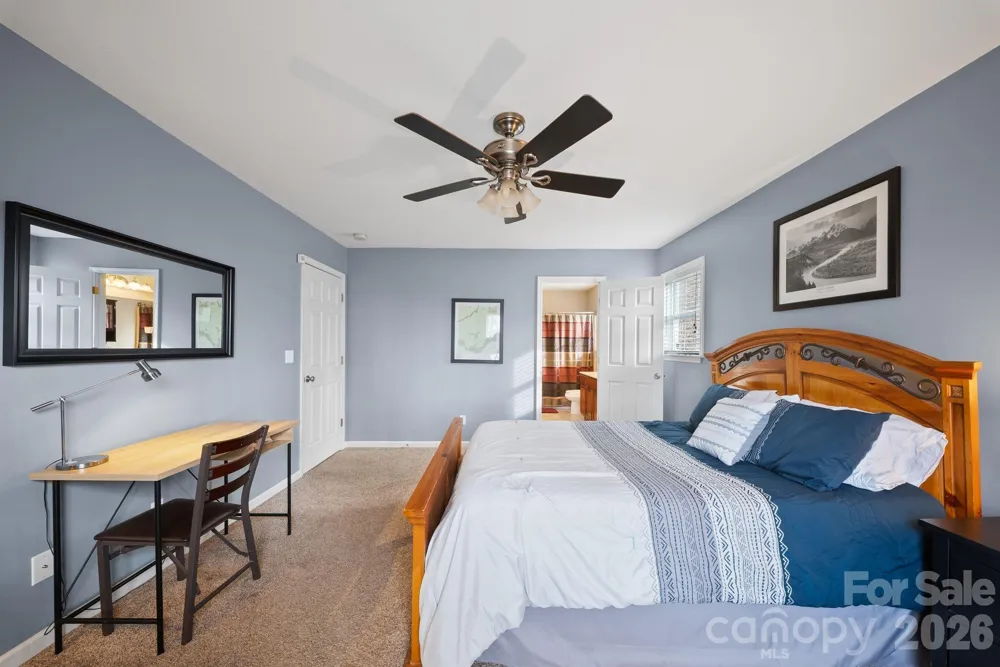 76 Hershel Lane Swannanoa, NC 28778