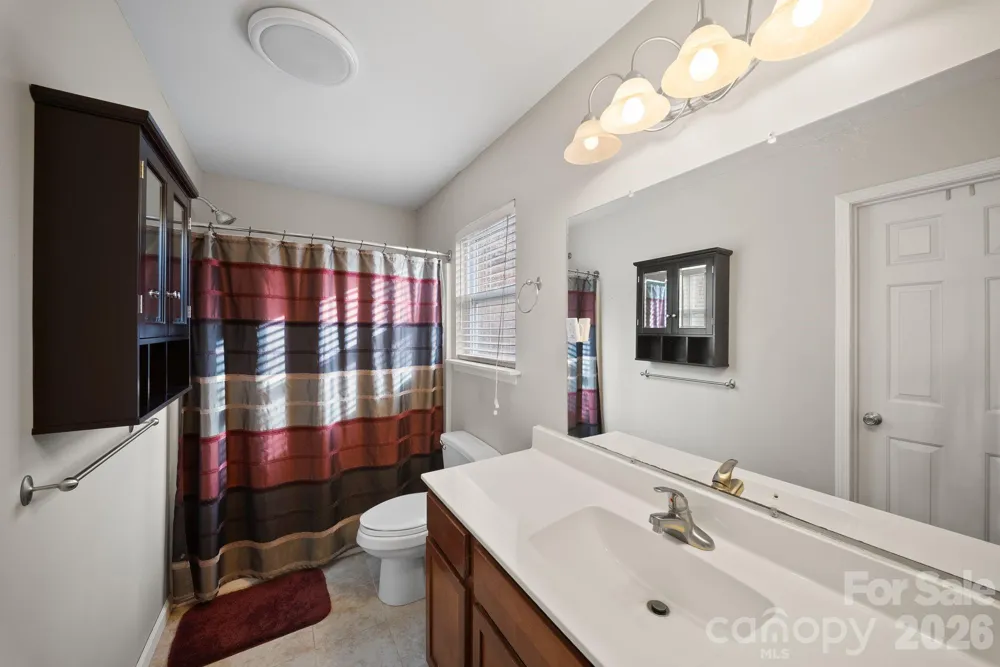 76 Hershel Lane Swannanoa, NC 28778