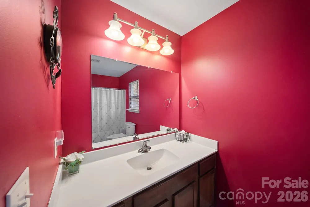 76 Hershel Lane Swannanoa, NC 28778