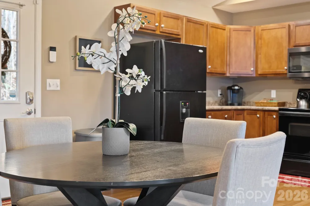 76 Hershel Lane Swannanoa, NC 28778