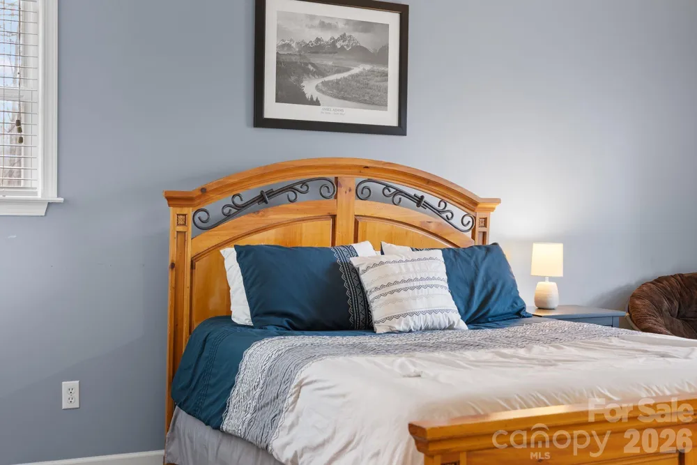 76 Hershel Lane Swannanoa, NC 28778