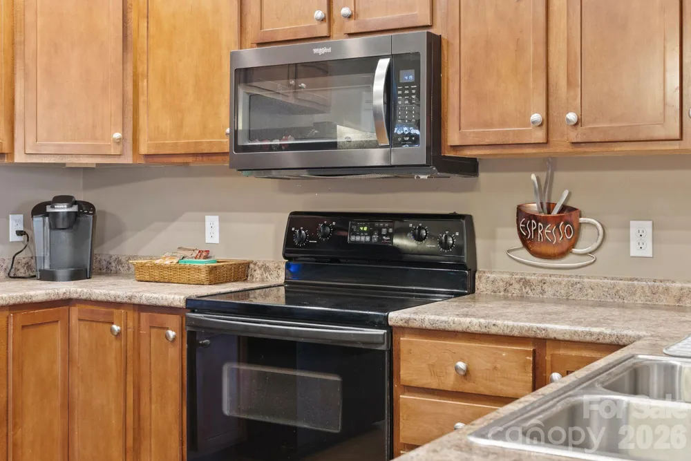 76 Hershel Lane Swannanoa, NC 28778