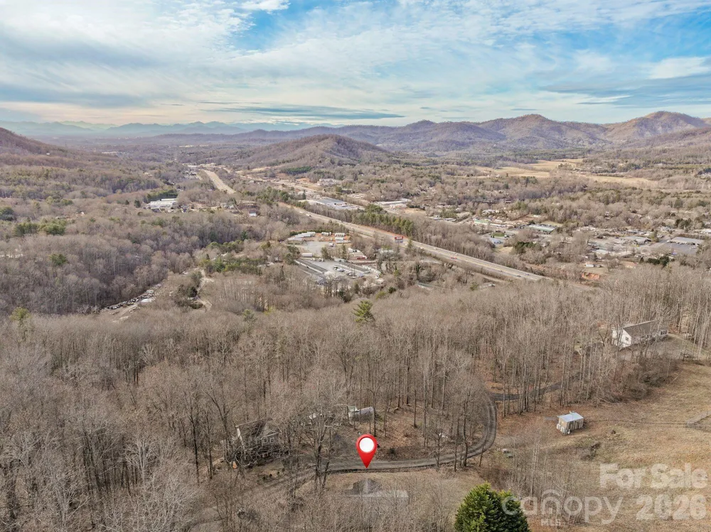 76 Hershel Lane Swannanoa, NC 28778