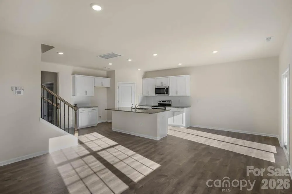 437 Falcon Lane Lexington, NC 27295